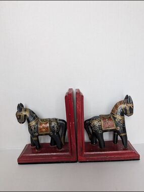 vintage Indian folk art (Rajasthani) hand-carved wooden horse bookends